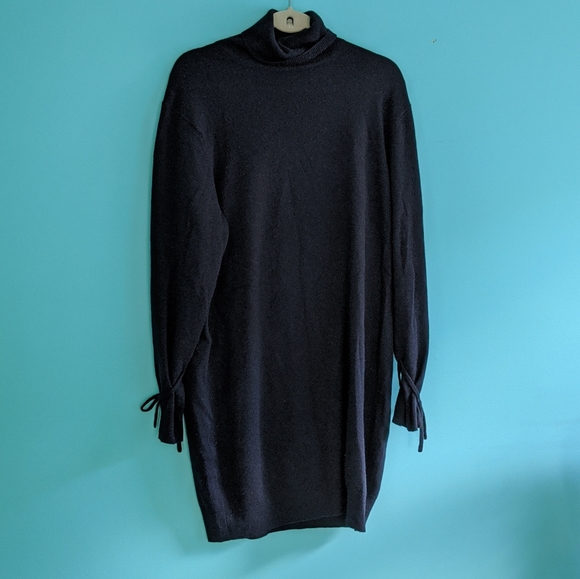 JW Anderson x Uniqlo cashmere dress S in EUC - Picture 3 of 6